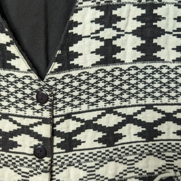 VintageāBlack & White Aztec Button Front Tie Back Vest Womans Medium - Picture 4 of 8
